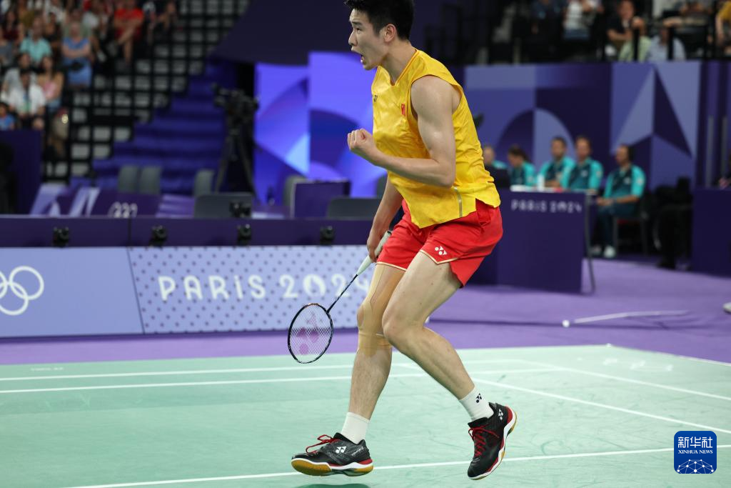 他的发球常 他的发球常