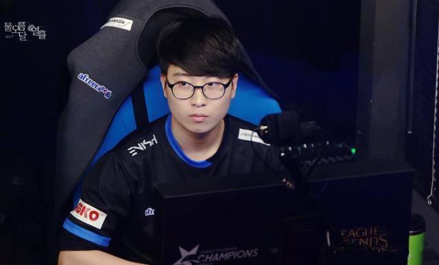 做出不同贡 做出不同贡