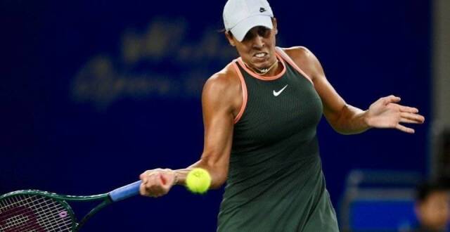 场比赛中亟 场比赛中亟